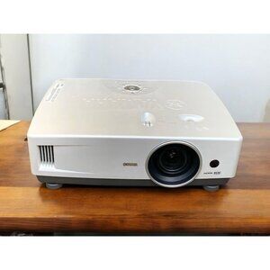 Yamaha LPX-510 720P Home Theater Projector - 1000 lumens - 3LCD 2004